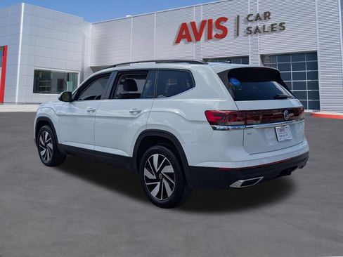 Used 2025 Volkswagen Atlas SE FWD image 9