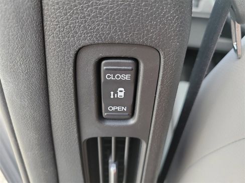 Certified 2023 Honda Odyssey Touring image 23