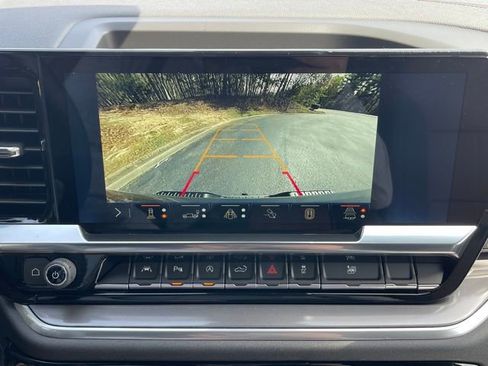 New 2026 Chevrolet Silverado 1500 High Country AWD/4WD image 11