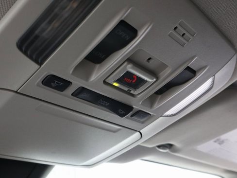 Used 2022 Toyota Highlander XLE image 33