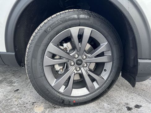 New 2026 Ford Explorer Active w/ Active Comfort Package image 2