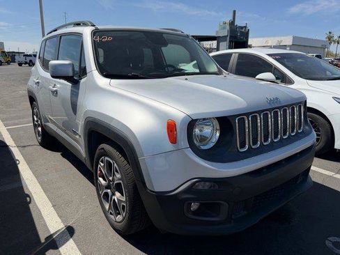 Used 2015 Jeep Renegade Latitude image 2