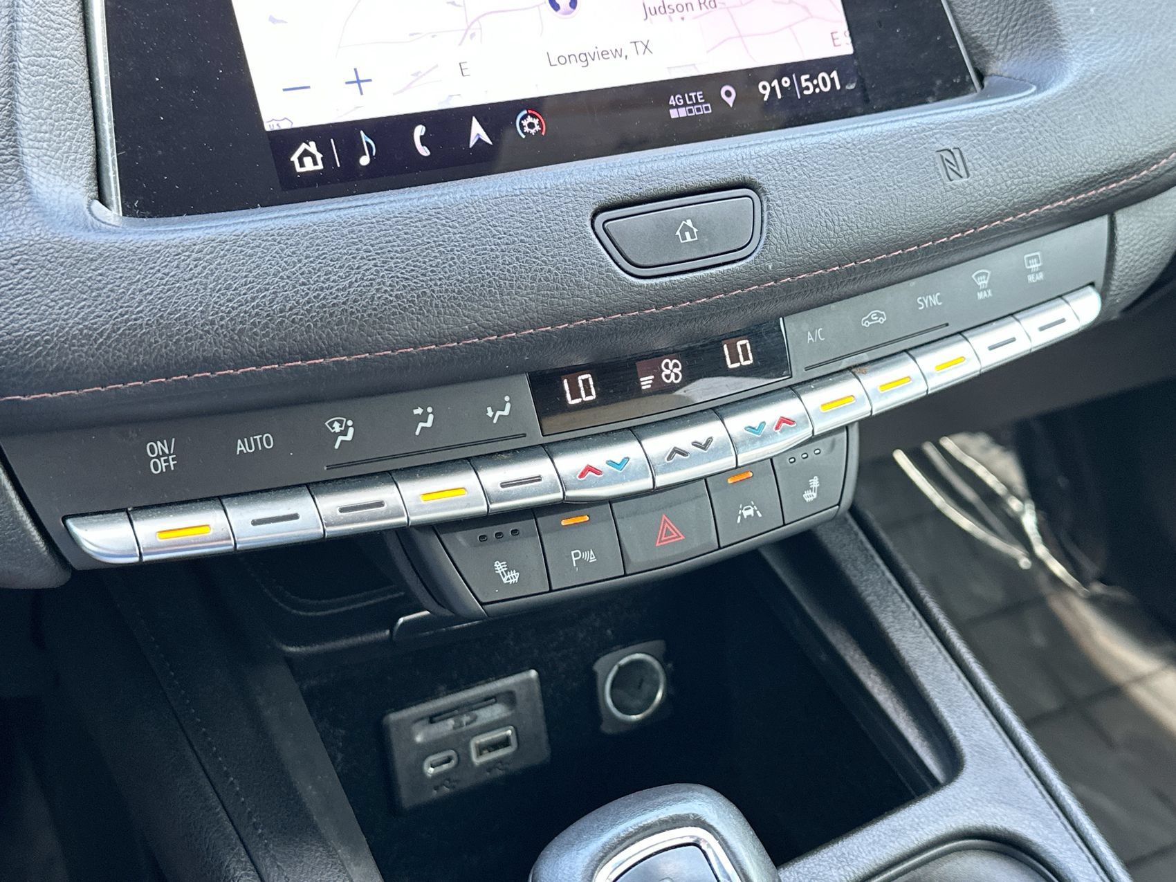 Used 2019 Cadillac XT4 Sport w/ Cold Weather Package FWD image 19