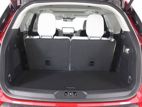New 2026 Ford Explorer Platinum w/ LUX Leather Package image 15