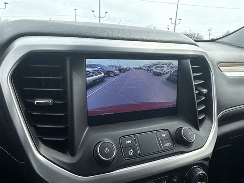 Used 2023 GMC Acadia SLE w/ Driver Convenience Package image 15