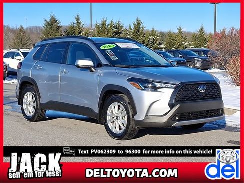 Certified 2023 Toyota Corolla Cross LE image 1