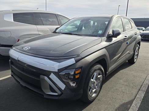 New 2026 Hyundai Kona SE image 2