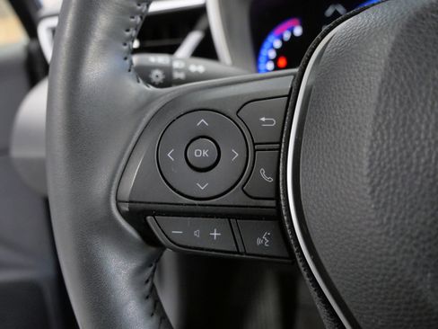 Certified 2020 Toyota Corolla XLE image 28