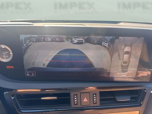 Used 2022 Lexus ES 300h Ultra Luxury image 22