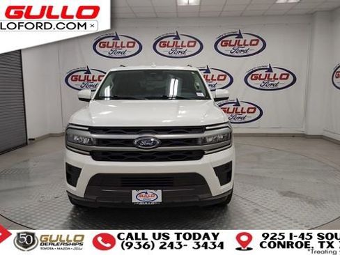 Used 2024 Ford Expedition XLT image 3