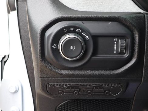 Used 2025 Jeep Wrangler Unlimited Sport AWD/4WD image 19