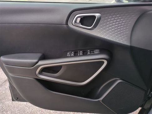 Used 2023 Kia Soul LX w/ Option Group 015 image 21