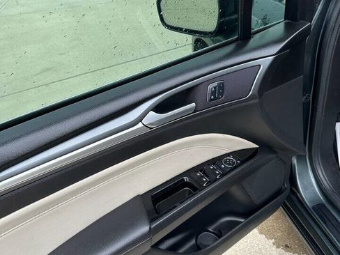 Used 2015 Ford Fusion Titanium image 8