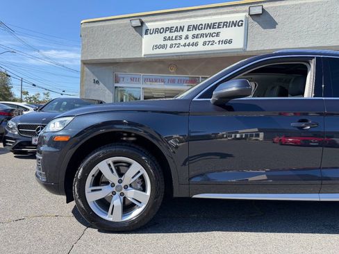Used 2018 Audi Q5 2.0T Premium Plus w/ Premium Plus Package AWD/4WD image 11