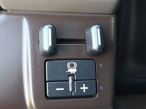 Used 2020 GMC Yukon Denali w/ Open Road Package image 25