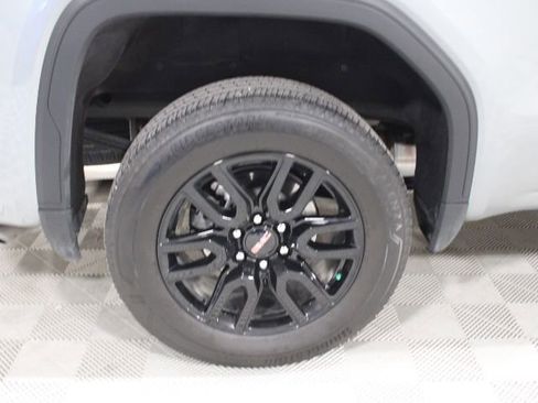 Used 2025 GMC Sierra 1500 Elevation image 46