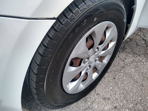 Used 2016 Hyundai Accent SE image 31