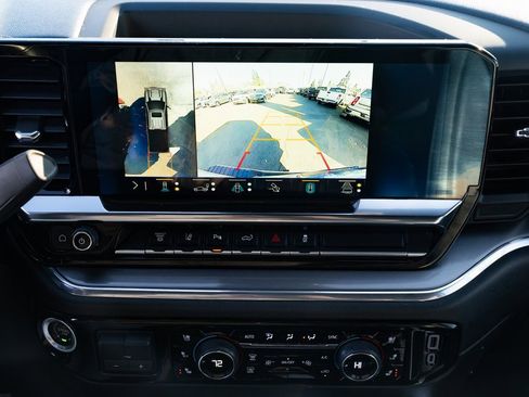 Used 2024 Chevrolet Silverado 3500 High Country w/ Technology Package image 15