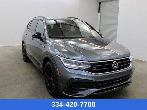 Certified 2023 Volkswagen Tiguan SE R-Line image 5