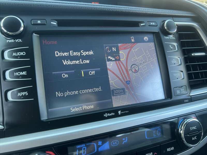 Used 2014 Toyota Highlander XLE FWD image 34