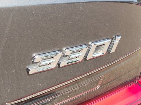 Used 2021 BMW 330i xDrive Sedan AWD/4WD image 12
