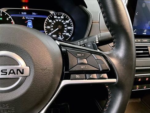 Used 2020 Nissan Altima 2.5 SR w/ Premium Package AWD/4WD image 18