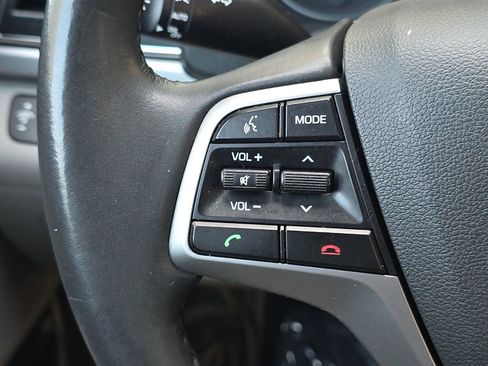 Used 2018 Hyundai Elantra Value Edition FWD image 25