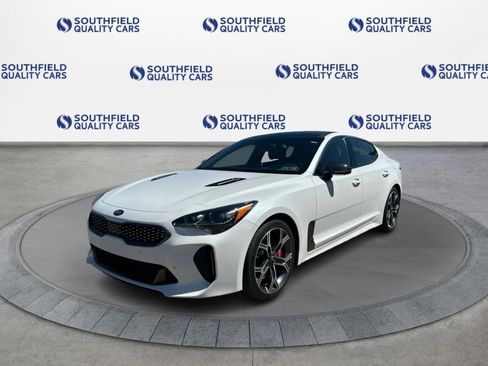 Used 2019 Kia Stinger GT2 AWD/4WD image 2