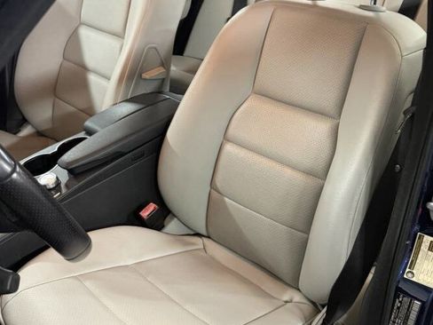 Used 2012 Mercedes-Benz C 250 Sedan image 11