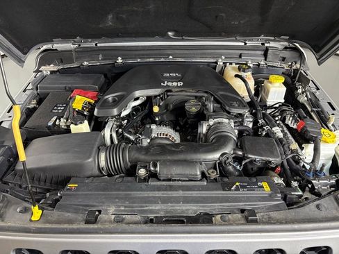 Used 2021 Jeep Gladiator Sport AWD/4WD image 43