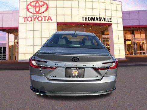New 2025 Toyota Camry SE w/ Convenience Package FWD image 6