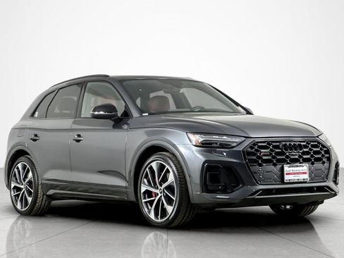 Used 2023 Audi SQ5 Prestige w/ Prestige Package image 7