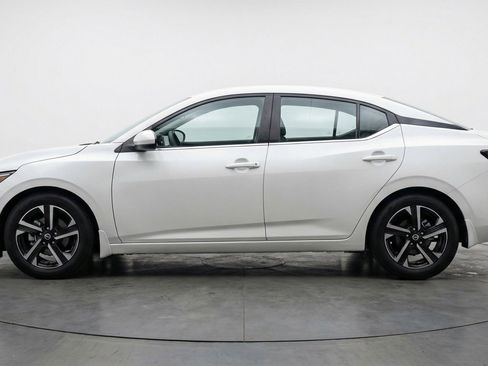 Used 2025 Nissan Sentra SV image 5