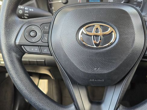 Used 2025 Toyota Corolla LE FWD image 21