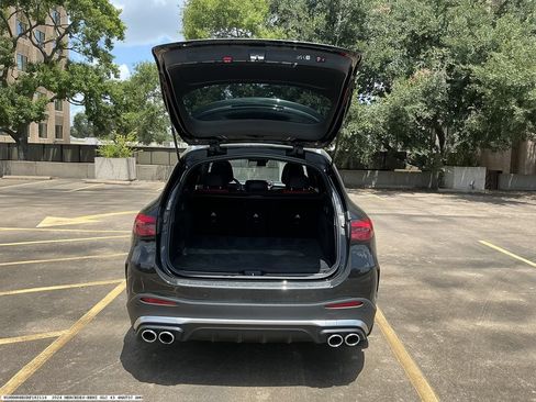 Used 2024 Mercedes-Benz GLC 43 AMG 4MATIC image 10