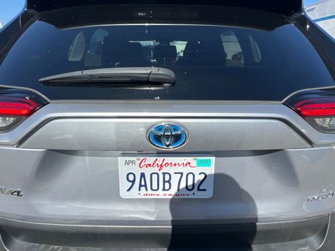 Used 2022 Toyota RAV4 LE AWD/4WD image 19