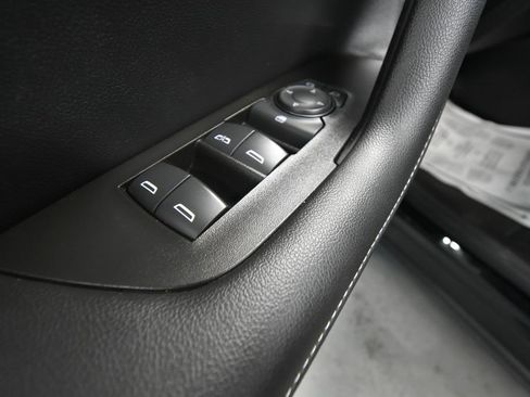 Used 2024 Chevrolet Blazer LT AWD/4WD image 5