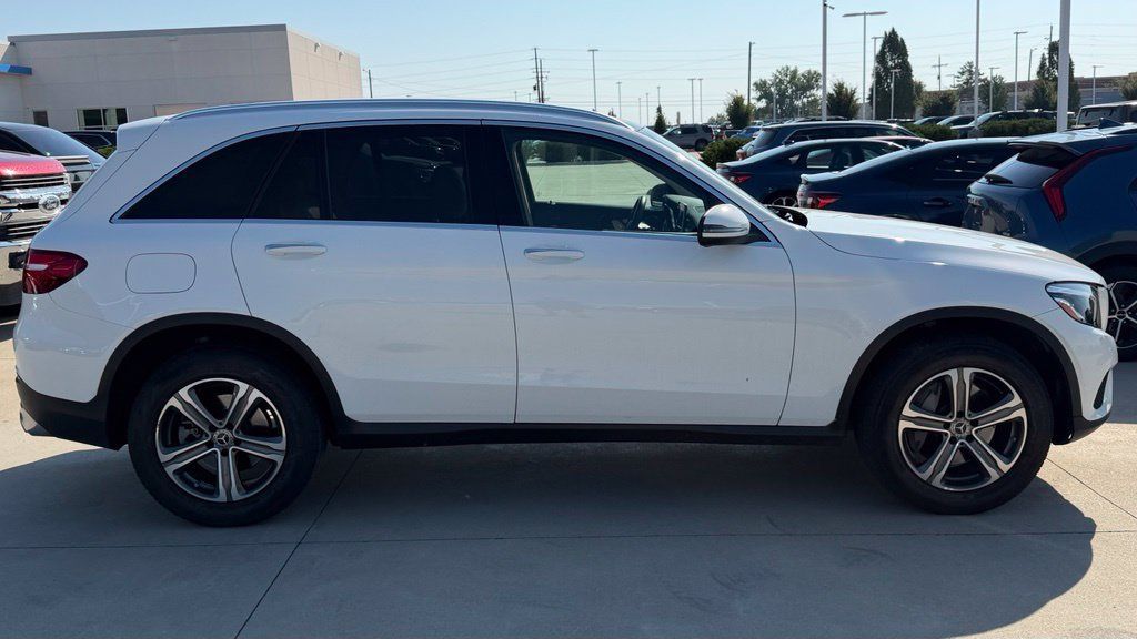 Used 2019 Mercedes-Benz GLC 300 4MATIC image 6
