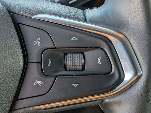 Used 2025 Chevrolet Trax LT w/ LT Convenience Package image 20