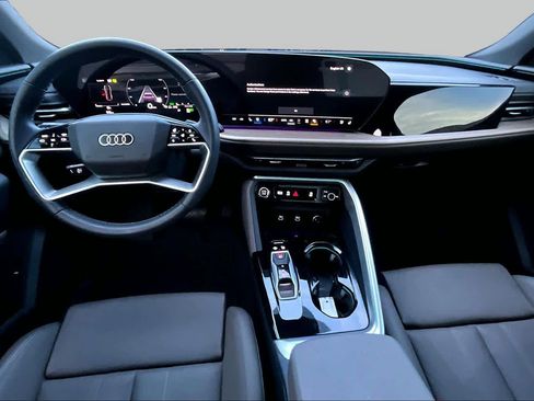 Used 2025 Audi Q5 Premium w/ Premium Plus AWD/4WD image 16