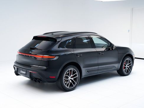 Used 2022 Porsche Macan S image 9