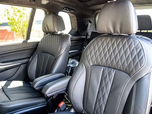 New 2026 BMW X7 M60i image 25