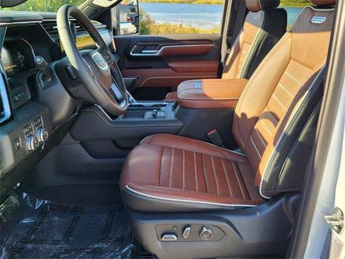 New 2026 GMC Sierra 2500 Denali Ultimate image 9