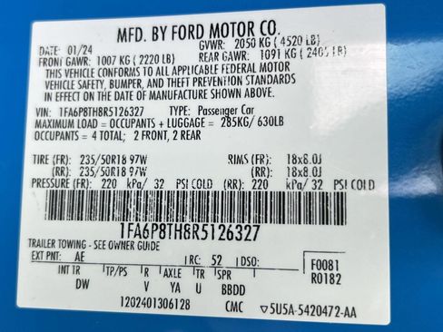 Used 2024 Ford Mustang Coupe RWD image 18