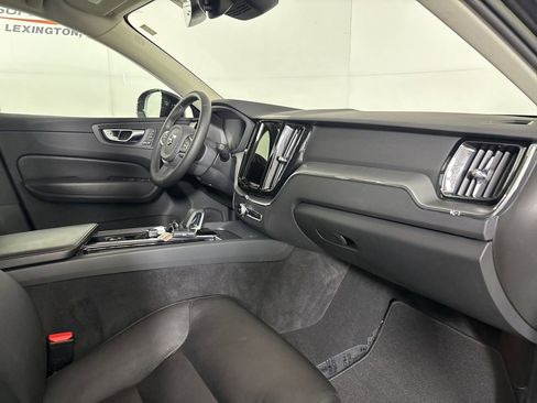 Used 2023 Volvo XC60 B5 Core w/ Climate Package AWD/4WD image 31