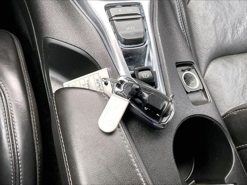 Used 2019 Chevrolet Camaro SS RWD image 13