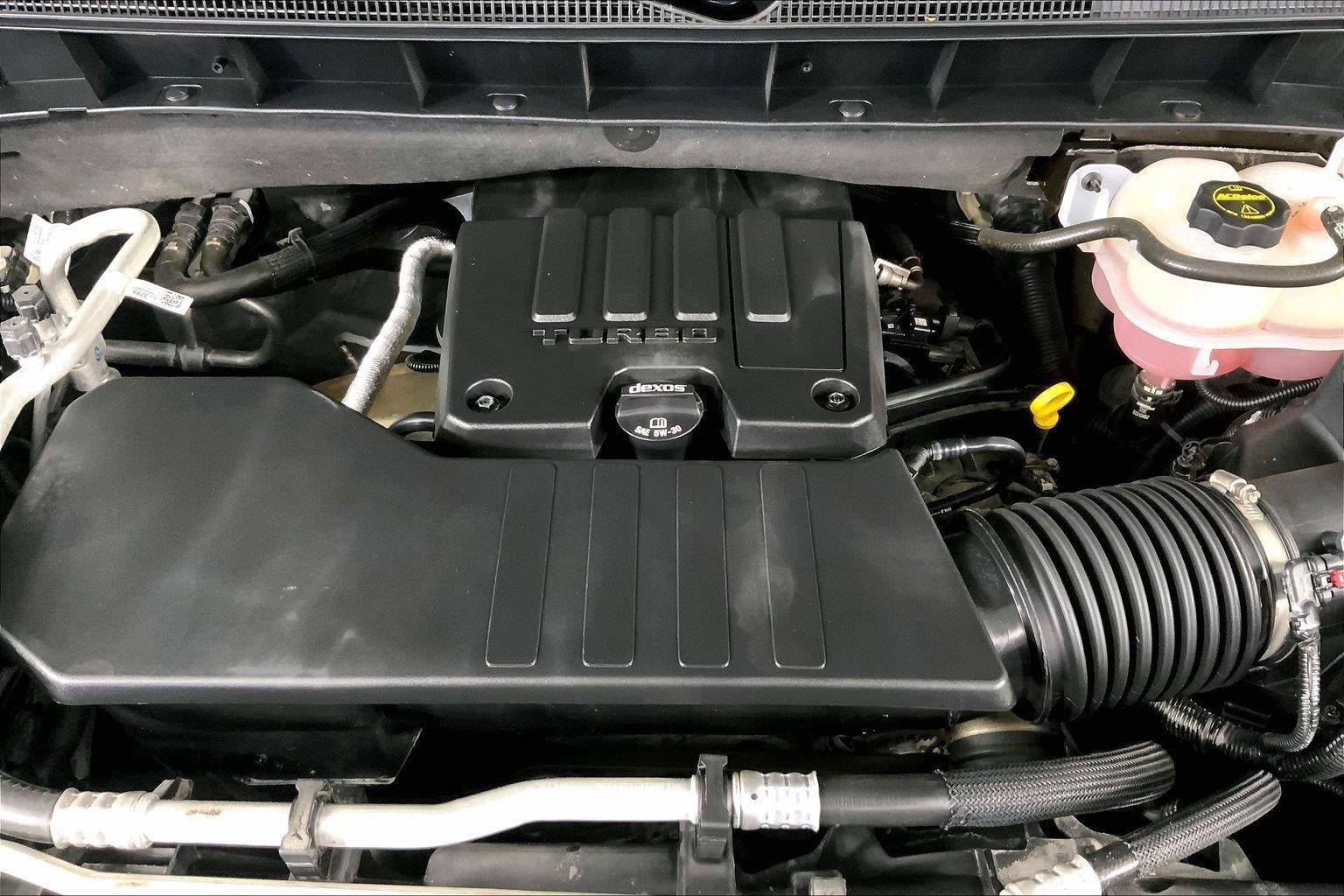 Used 2024 Chevrolet Silverado 1500 LT AWD/4WD image 10