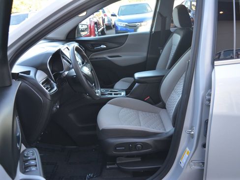Used 2020 Chevrolet Equinox LT image 10