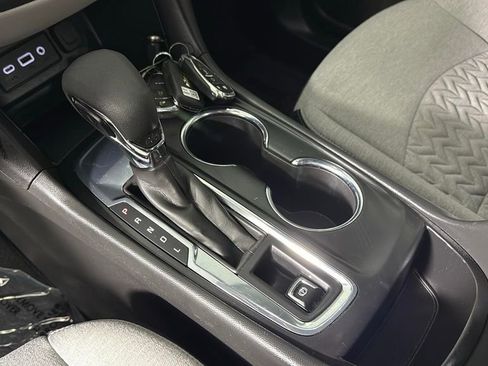 Used 2023 Chevrolet Equinox LS image 22