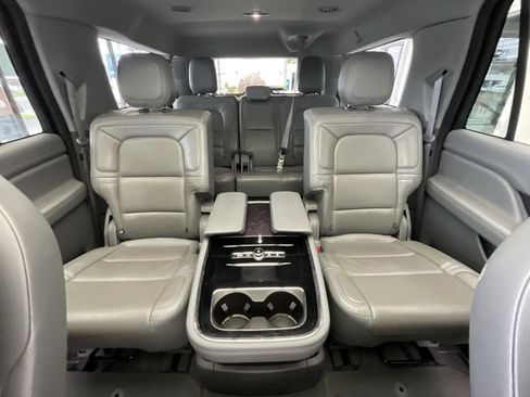 Used 2020 Lincoln Navigator L Reserve w/ Luxury Package AWD/4WD image 16